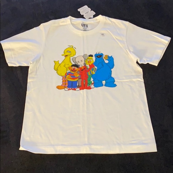 Kaws T-shirt - Picture 1 of 1